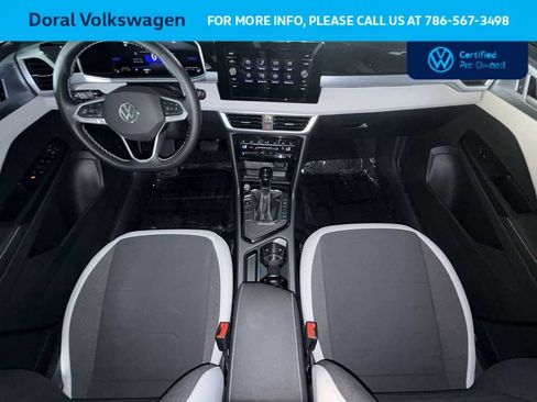 Used 2025 Volkswagen Taos SE FWD image 24