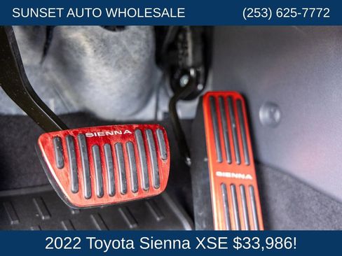 Used 2022 Toyota Sienna XSE FWD image 55