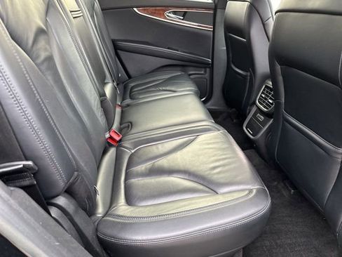 Used 2018 Lincoln MKX Select w/ Select Plus Package image 28