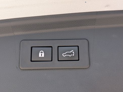 Used 2022 Subaru Outback Premium AWD/4WD image 14