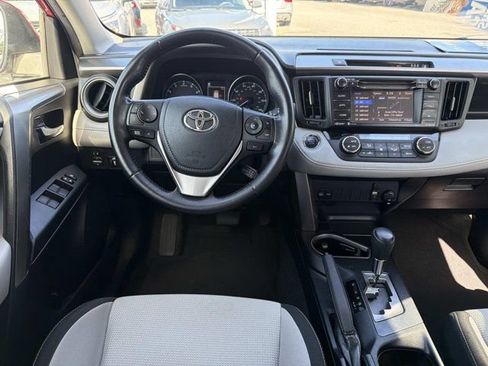 Used 2017 Toyota RAV4 XLE FWD image 21