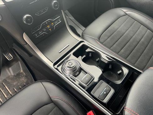 Used 2020 Ford Edge ST-Line w/ Cold Weather Package image 12