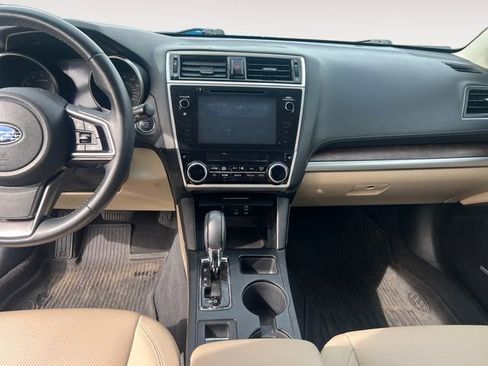 Used 2018 Subaru Outback 3.6R Limited image 11