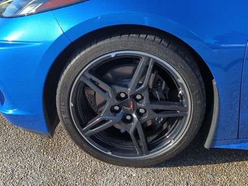 Used 2021 Chevrolet Corvette Stingray Coupe w/ 1LT image 6