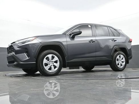 Used 2025 Toyota RAV4 LE FWD image 26