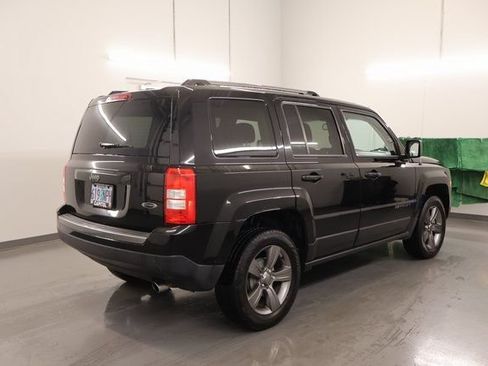 Used 2016 Jeep Patriot Sport w/ Power Value Group FWD image 2