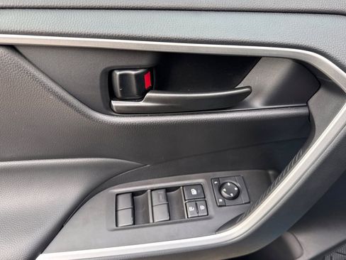 New 2025 Toyota RAV4 LE image 10