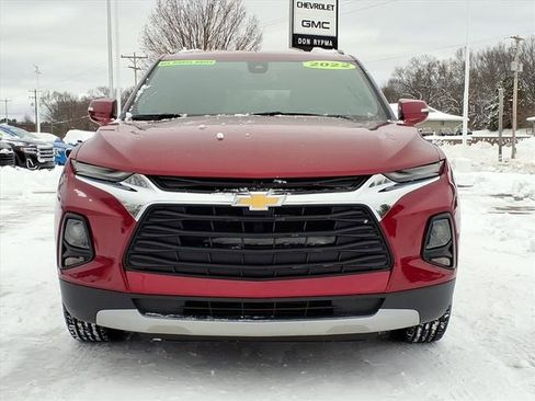 Used 2022 Chevrolet Blazer LT image 2