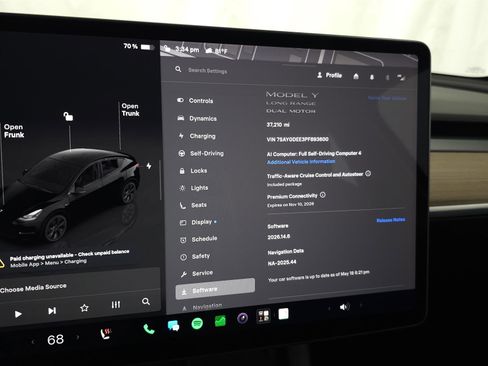 Used 2023 Tesla Model Y Long Range AWD/4WD image 24