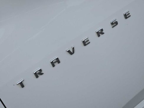 Certified 2023 Chevrolet Traverse Premier FWD image 10