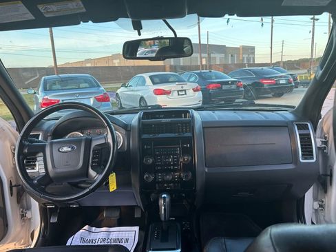 Used 2011 Ford Escape Limited image 19