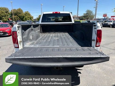 Used 2015 RAM 3500 Tradesman w/ Chrome Appearance Group AWD/4WD image 12