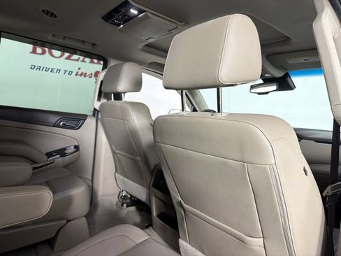 Used 2018 GMC Yukon XL SLT w/ Open Road Package RWD image 19