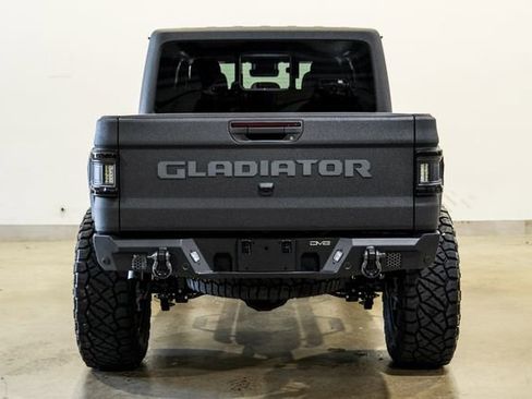 Used 2025 Jeep Gladiator Rubicon w/ Safety Group AWD/4WD image 44