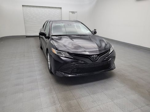 Used 2020 Toyota Camry LE image 14