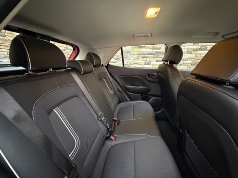 Used 2024 Hyundai Venue Limited image 31