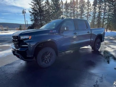 Used 2019 Chevrolet Silverado 1500 LT Trail Boss image 4