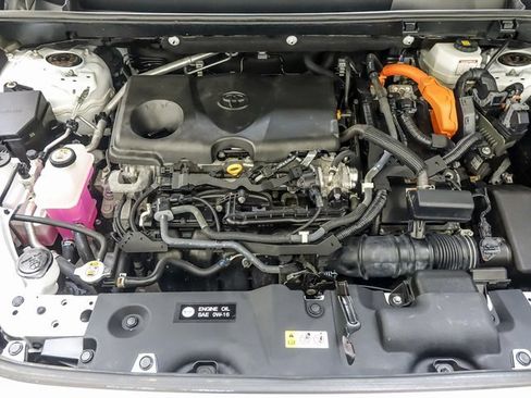 Certified 2022 Toyota RAV4 LE w/ Carpet Mat Package (TMS) image 28