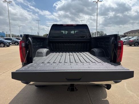 New 2026 GMC Sierra 2500 SLT w/ SLT Premium Package AWD/4WD image 6