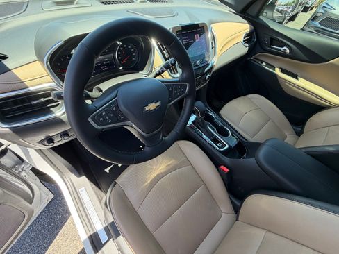 Used 2023 Chevrolet Equinox Premier FWD image 15