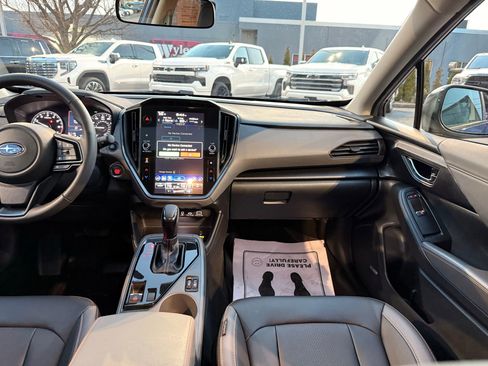 Used 2025 Subaru Crosstrek 2.5i Limited image 29