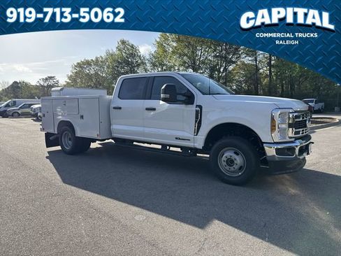New 2026 Ford F350 XL w/ XL Chrome Package image 2