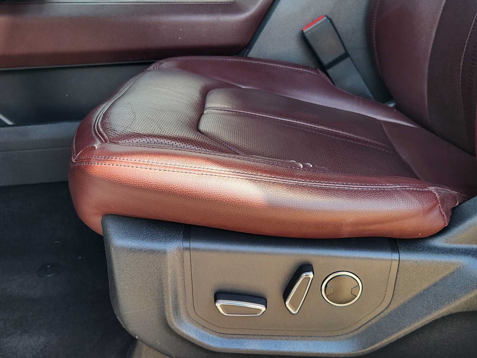 Used 2022 Ford Expedition Limited RWD image 23