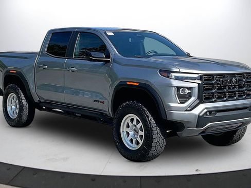 Used 2023 GMC Canyon AT4 w/ AT4 Premium Package AWD/4WD image 2