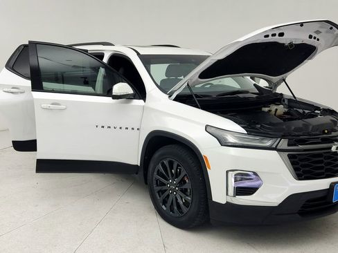 Used 2023 Chevrolet Traverse RS AWD/4WD image 10
