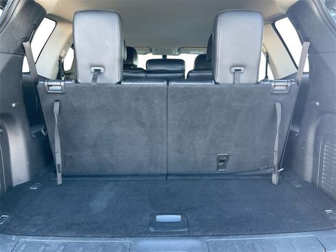 Used 2018 Nissan Pathfinder SL image 13