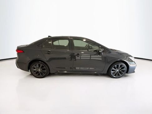 Used 2025 Toyota Corolla SE FWD image 7
