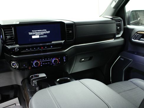 New 2025 GMC Sierra 1500 Elevation w/ Preferred Package image 19