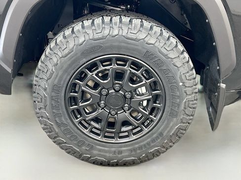 New 2026 Toyota Tundra SR5 AWD/4WD image 9