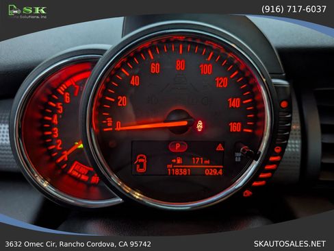 Used 2016 MINI Cooper 4-Door Hardtop image 16