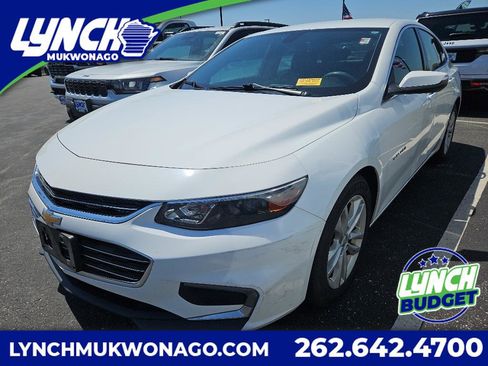 Used 2017 Chevrolet Malibu LT FWD image 1