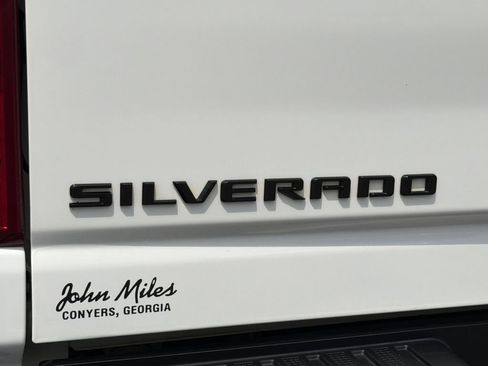 Used 2024 Chevrolet Silverado 2500 Custom w/ Custom Convenience Package AWD/4WD image 6