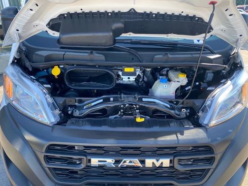 Used 2025 RAM ProMaster 2500 w/ Premium Convenience Group image 25