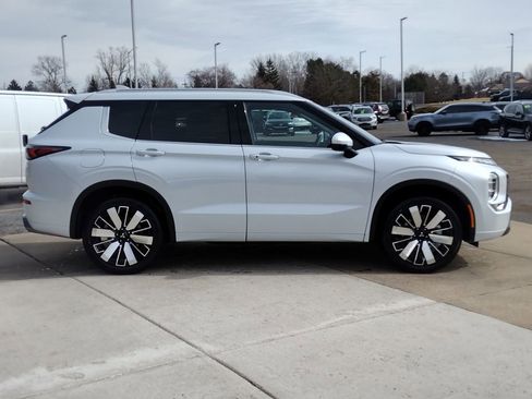 New 2026 Mitsubishi Outlander SEL image 15