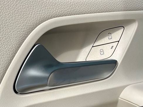 Certified 2026 Mercedes-Benz GLB 250 4MATIC image 30