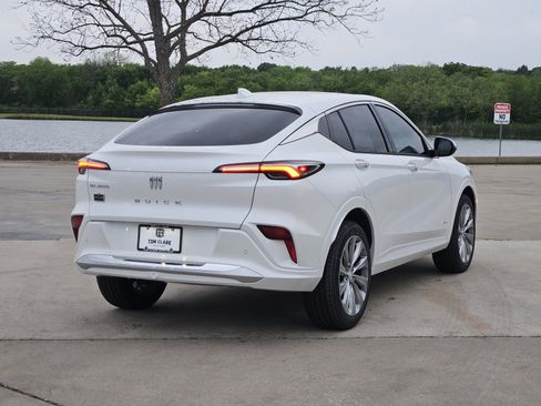 New 2026 Buick Envista Avenir FWD image 3