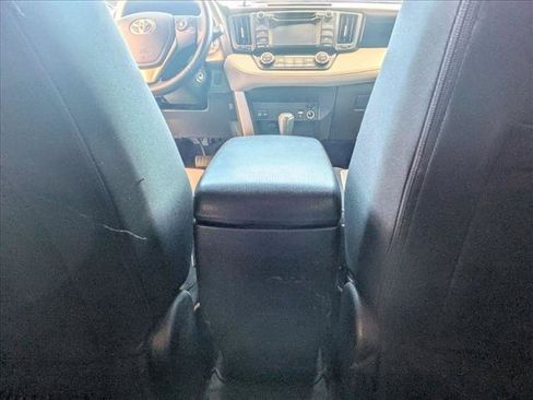 Used 2016 Toyota RAV4 XLE AWD/4WD image 12