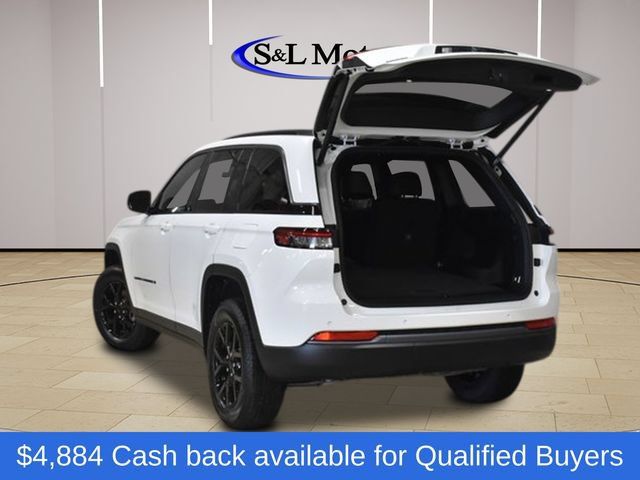 New 2026 Jeep Grand Cherokee Altitude AWD/4WD image 12