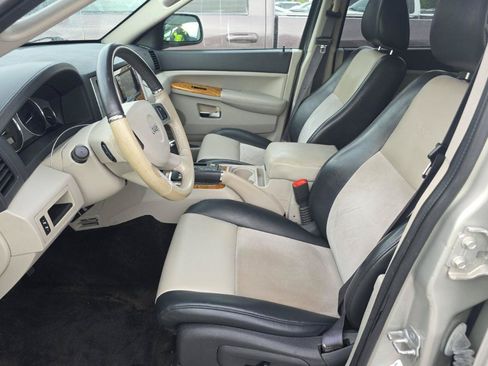 Used 2009 Jeep Grand Cherokee Limited w/ Quadra-Drive II 4X4 Group image 8