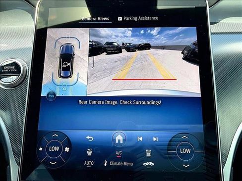 Used 2026 Mercedes-Benz GLC 300 4MATIC image 23