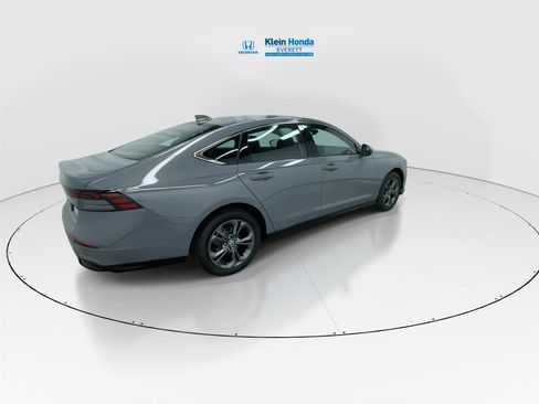 New 2025 Honda Accord EX-L image 2