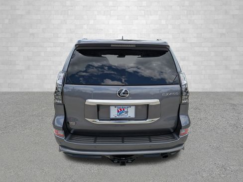 Used 2023 Lexus GX 460 Premium image 3
