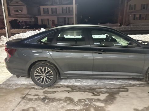 Used 2021 Volkswagen Jetta S image 9