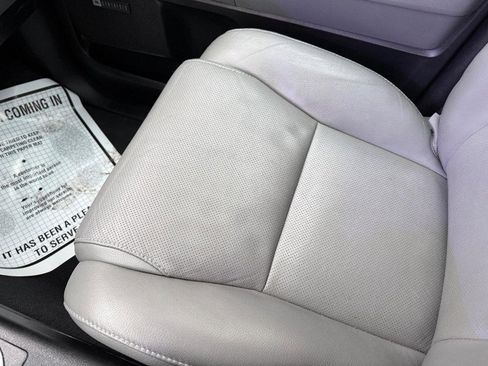 Used 2019 Toyota Sequoia Platinum image 30