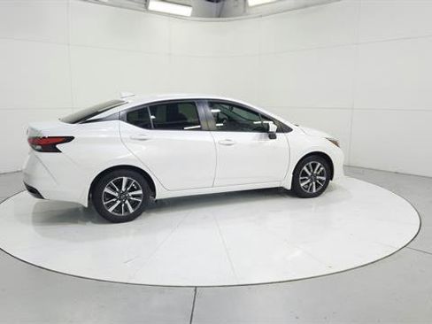 Certified 2025 Nissan Versa SV w/ Trunk Package image 7