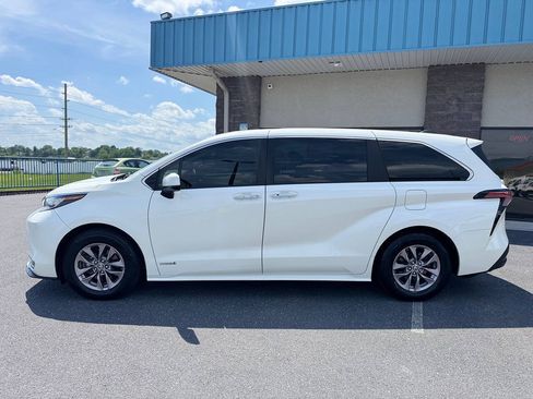 Used 2021 Toyota Sienna XLE AWD/4WD image 53